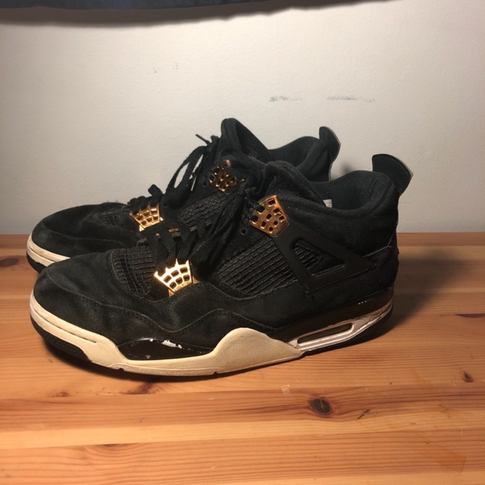 Air Jordan 4 “Royalty”
